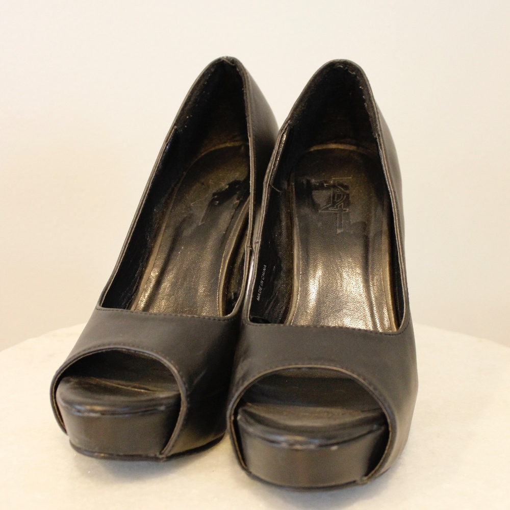 F21 | Peep Toe Leather Heels